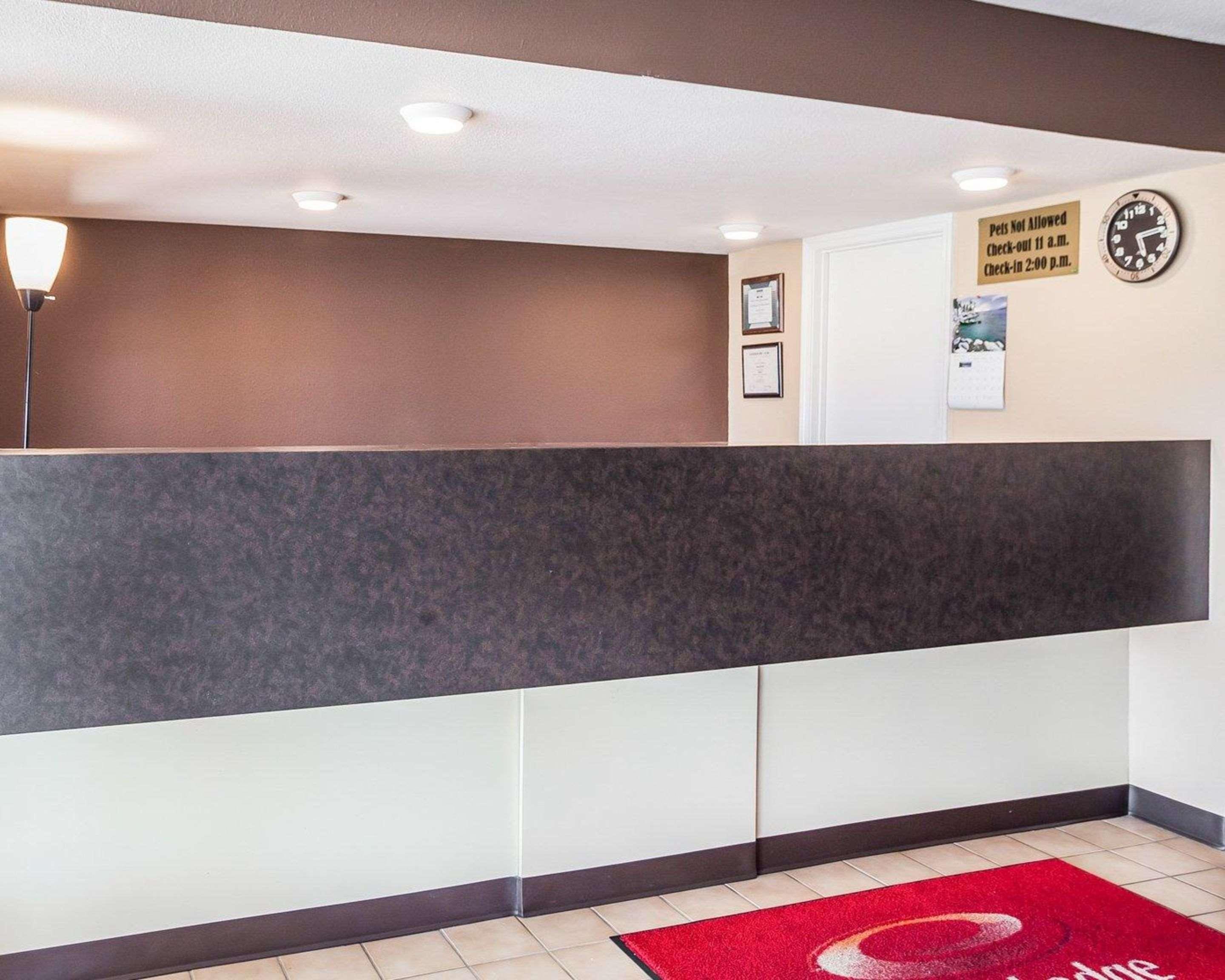Econo Lodge Jefferson City Bagian luar foto
