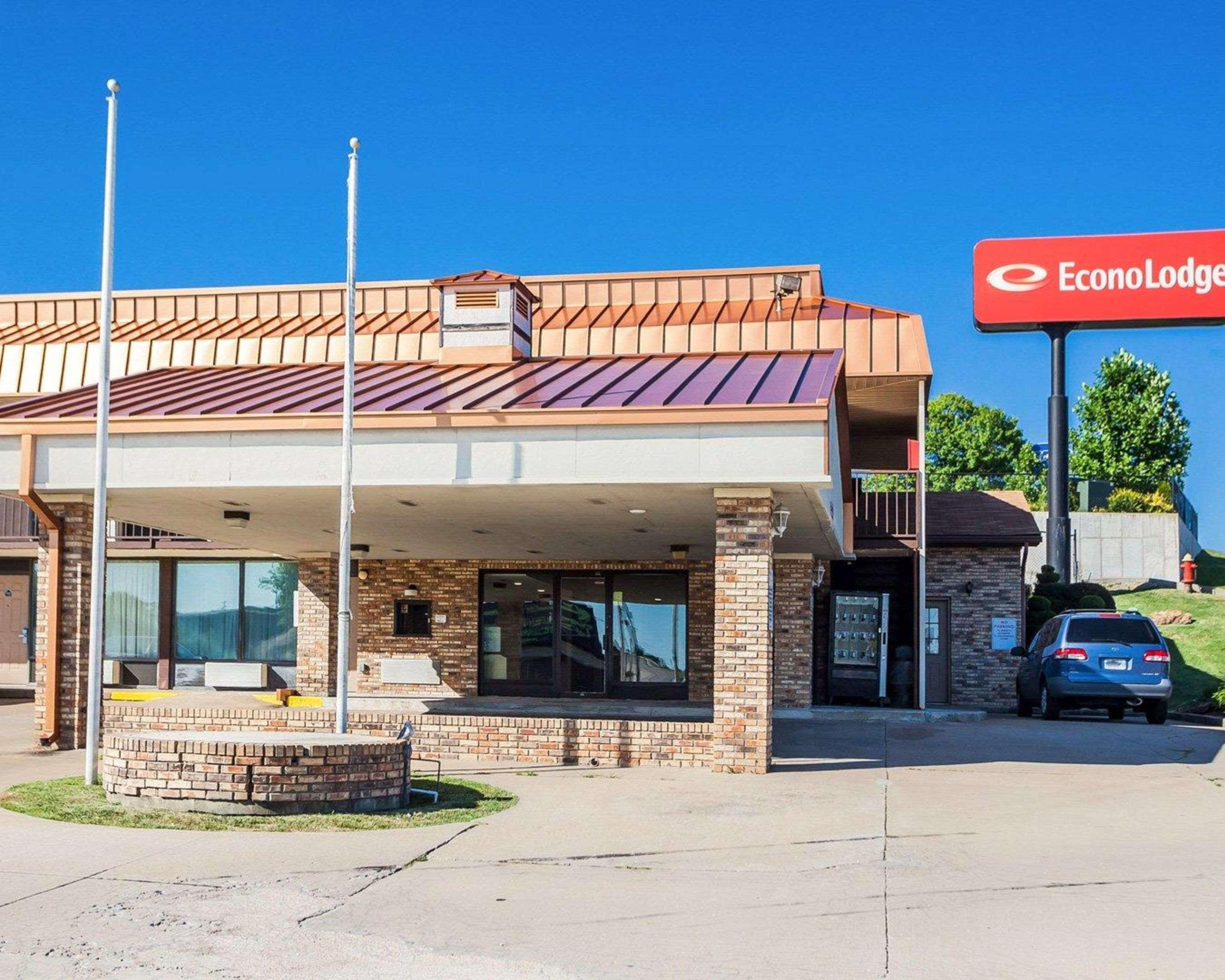 Econo Lodge Jefferson City Bagian luar foto