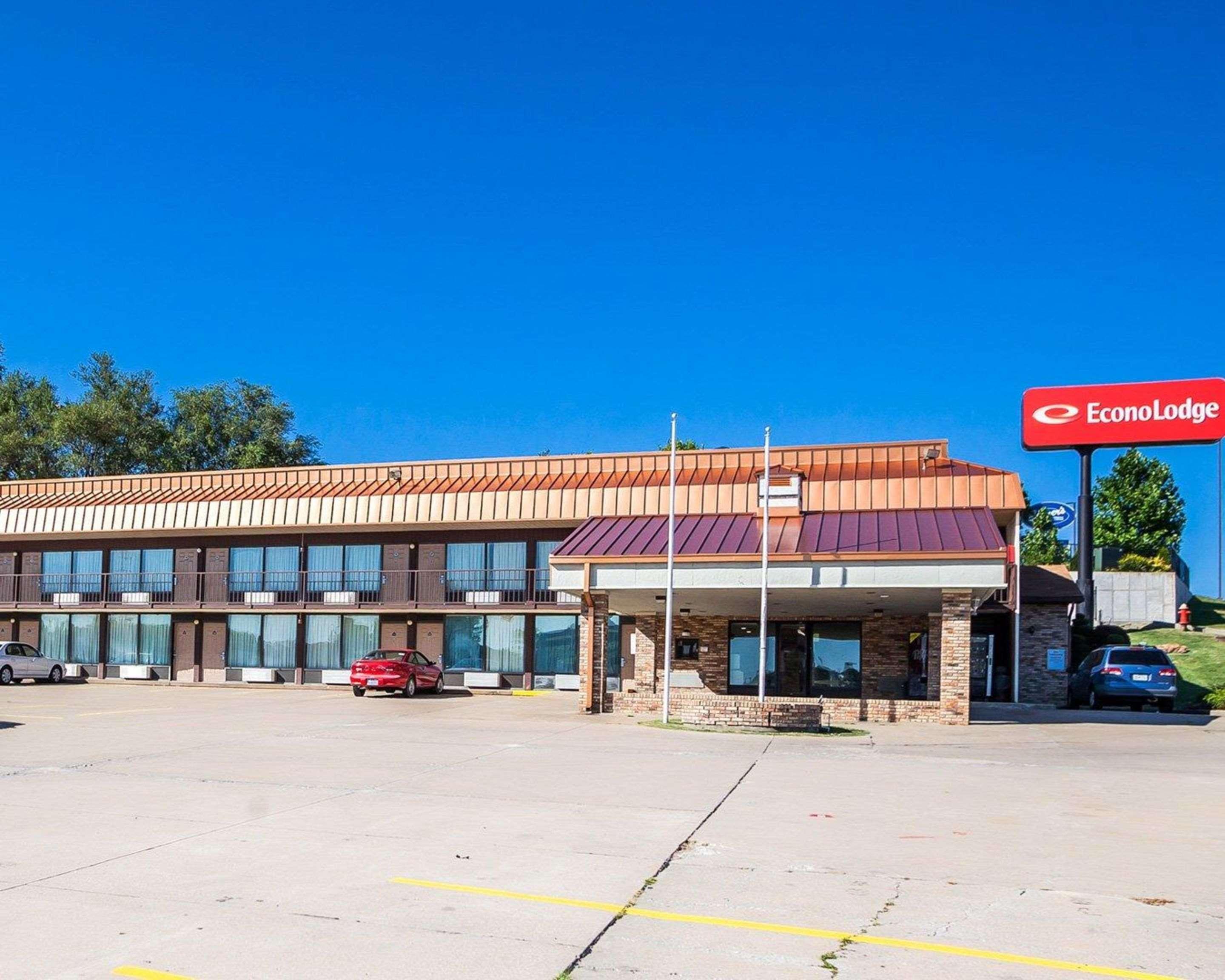 Econo Lodge Jefferson City Bagian luar foto