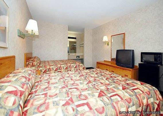 Econo Lodge Jefferson City Bagian luar foto